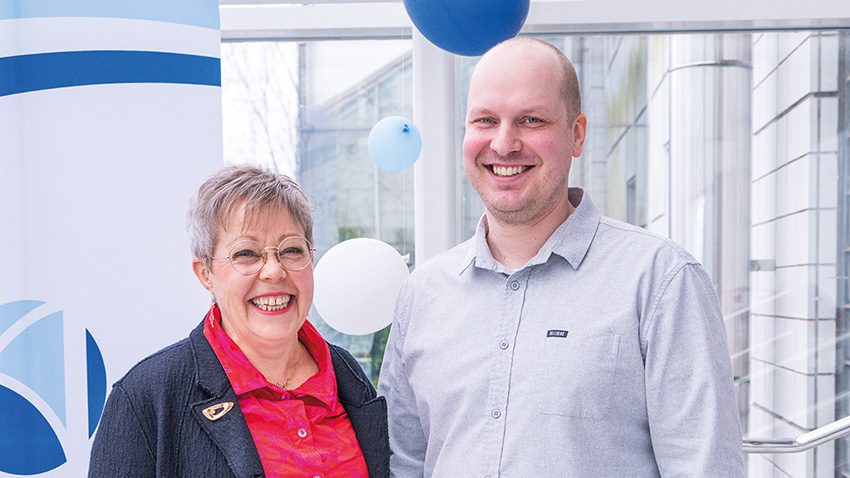 Satu Lahti ja Jaakko Anttila Tampere-talon aulassa